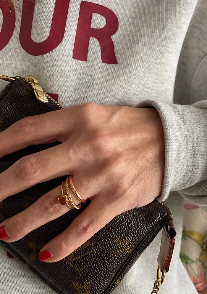 Aliança TRENZA em ouro amarelo de 18K com argola entrançada