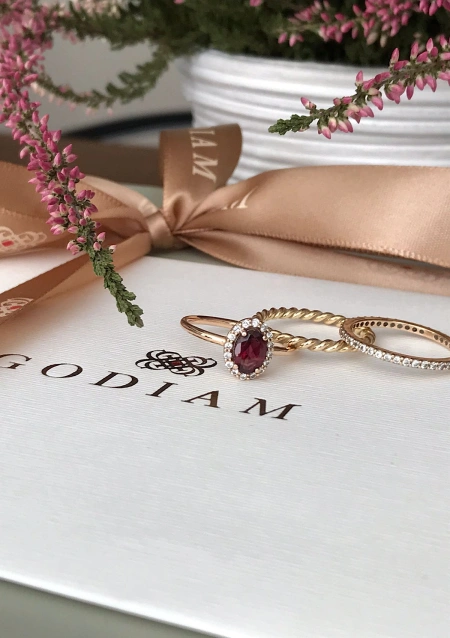 Alianza TRENZA en oro amarillo de 18 quilates|Alianzas de Boda|Godiam Alta Joyería