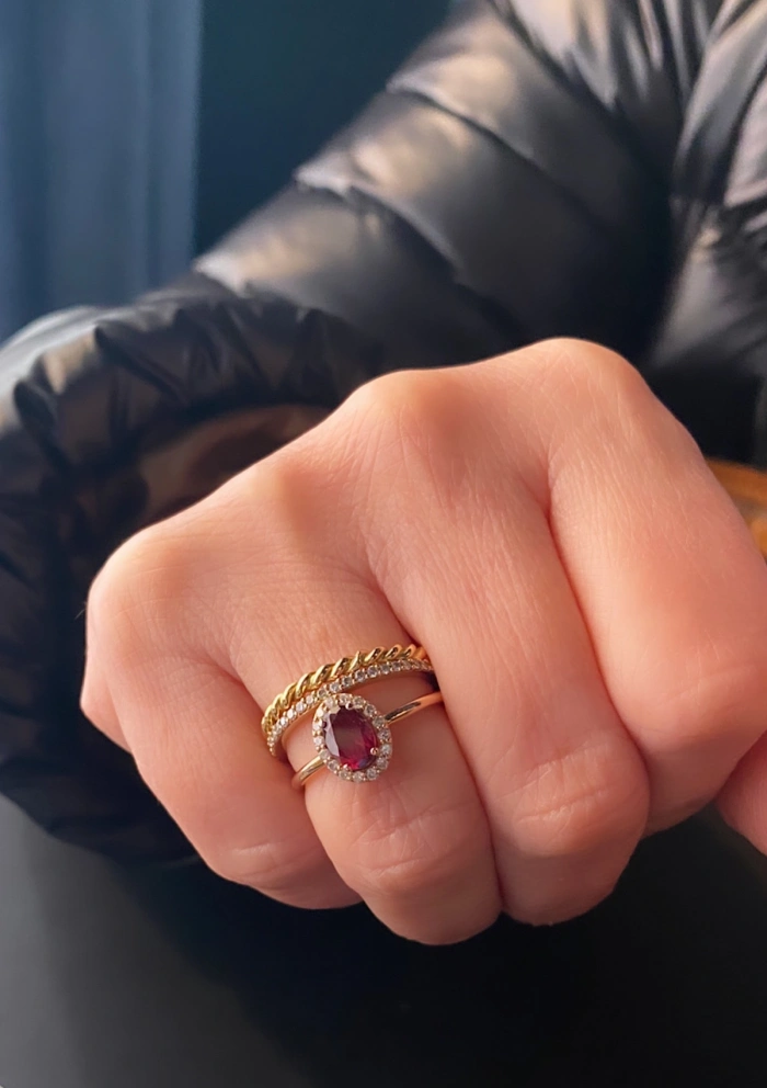 Alianza TRENZA en oro amarillo de 18 quilates|Alianzas de Boda|Godiam Alta Joyería