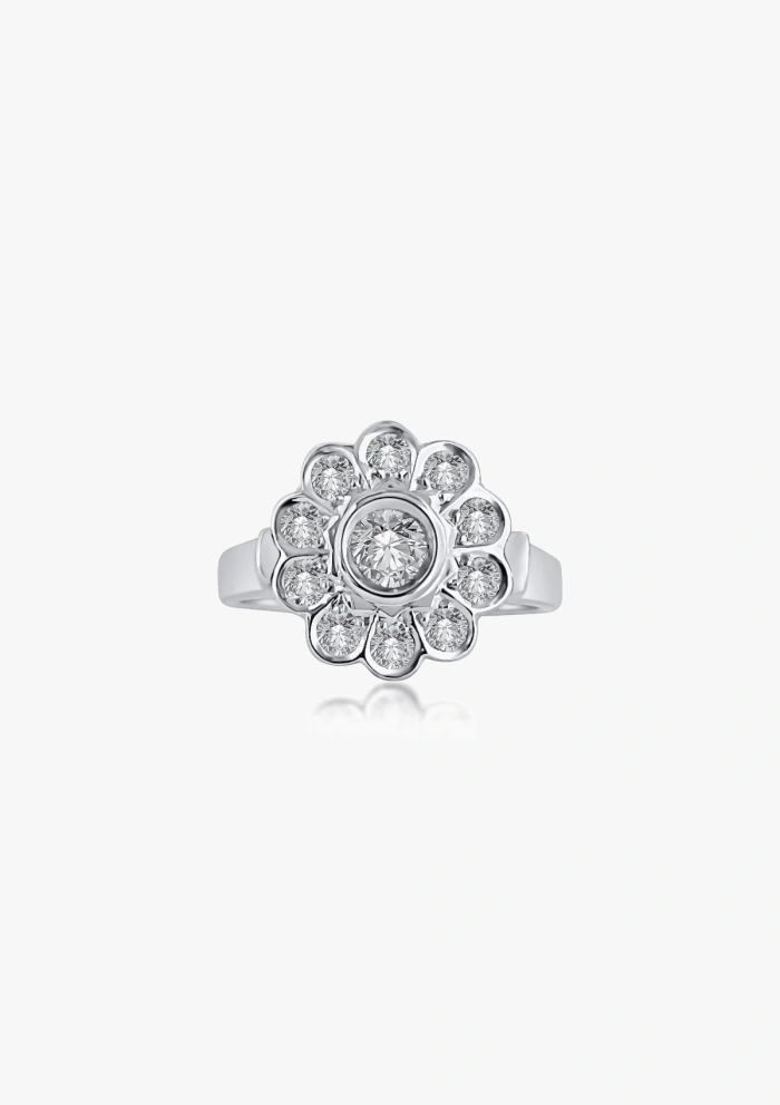 MARTINA 18K gold with brilliant cut diamonds rosette ring.