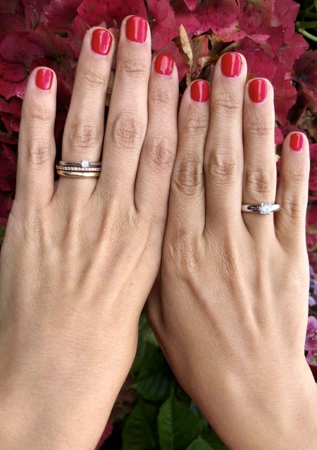 Bague solitaire PARÍS en or blanc 18K et diamant.
