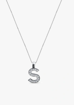 Grand pendentif initial S avec une fine chaîne rolo en or blanc 18 carats avec diamants taille brillant.