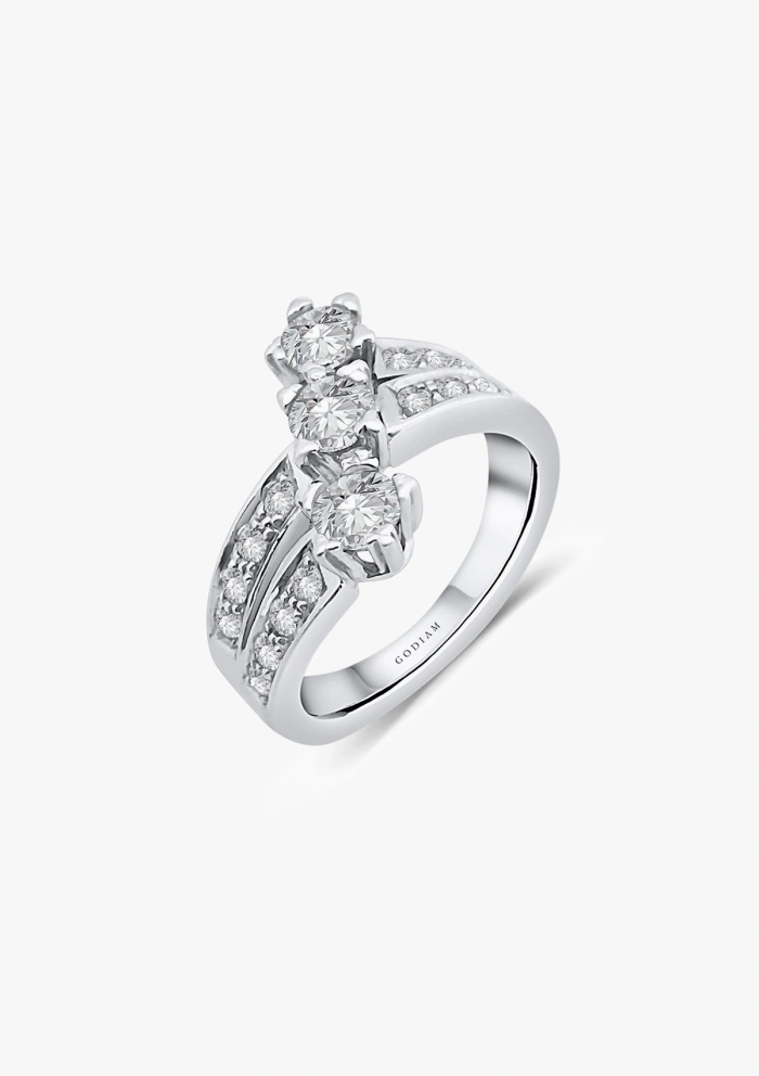Anillo ANNA en oro blanco de 18K y diamantes|Anillos de Compromiso|Godiam Alta Joyería