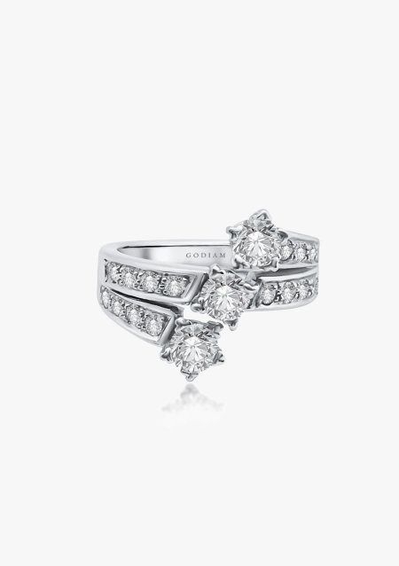 Anillo ANNA en oro blanco de 18 quilates con diamantes talla brillante