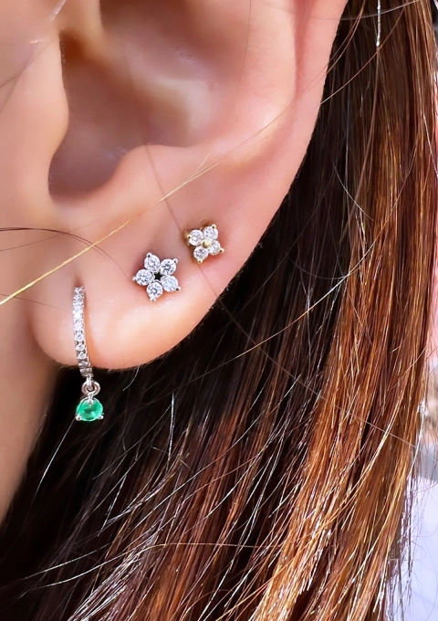 Créoles mini PIXIE ROUND or blanc 18K diamants et émeraude.