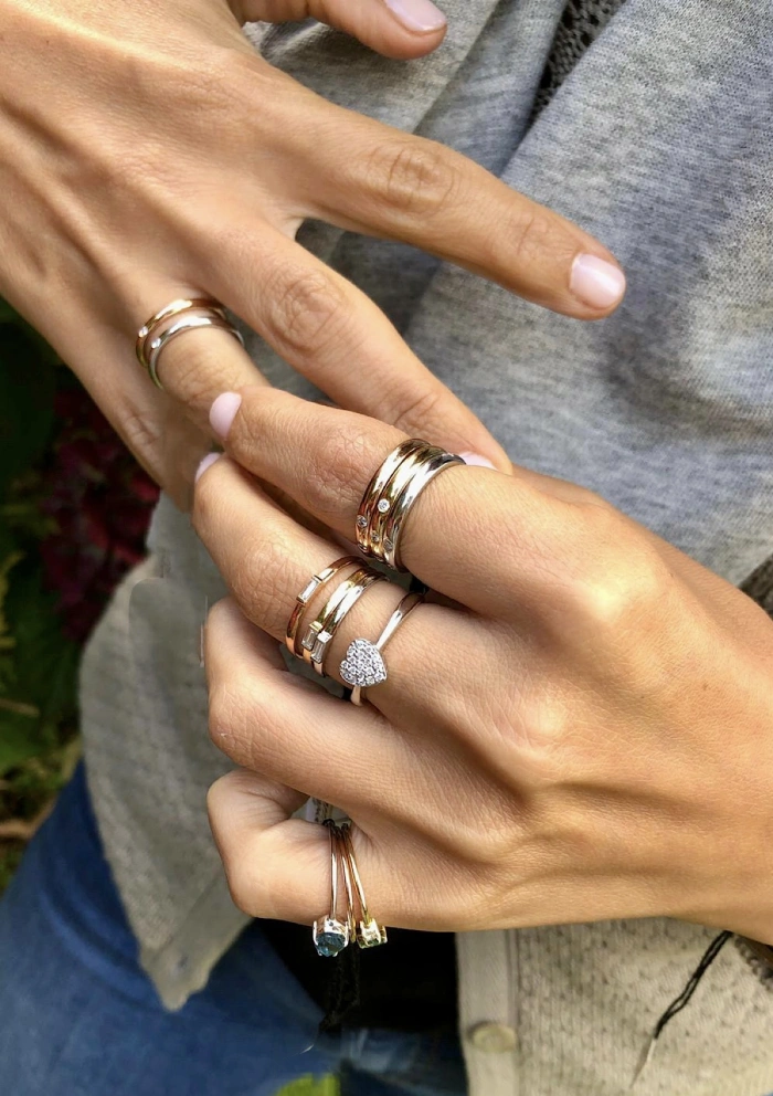EVA 18K rose gold with baguette cut diamond wedding ring.
