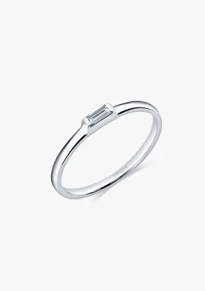 EVA 18K white gold with a single baguette cut diamond wedding band solitaire ring