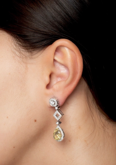 AIDA 18K white gold with diamonds and beryls long earrings,