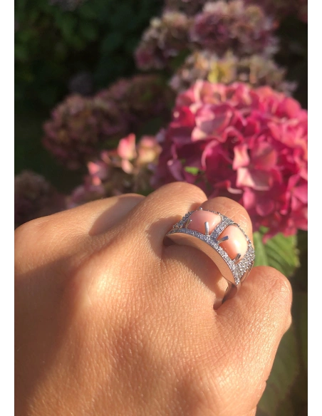 Bague PINK TWINS en or blanc 18K diamants et coraux roses.