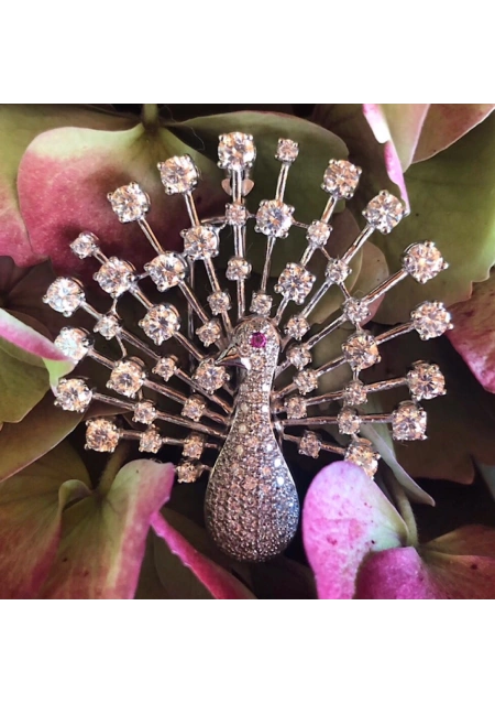 Broche PITTI PEACOCK en oro blanco de 18 quilates con diamantes