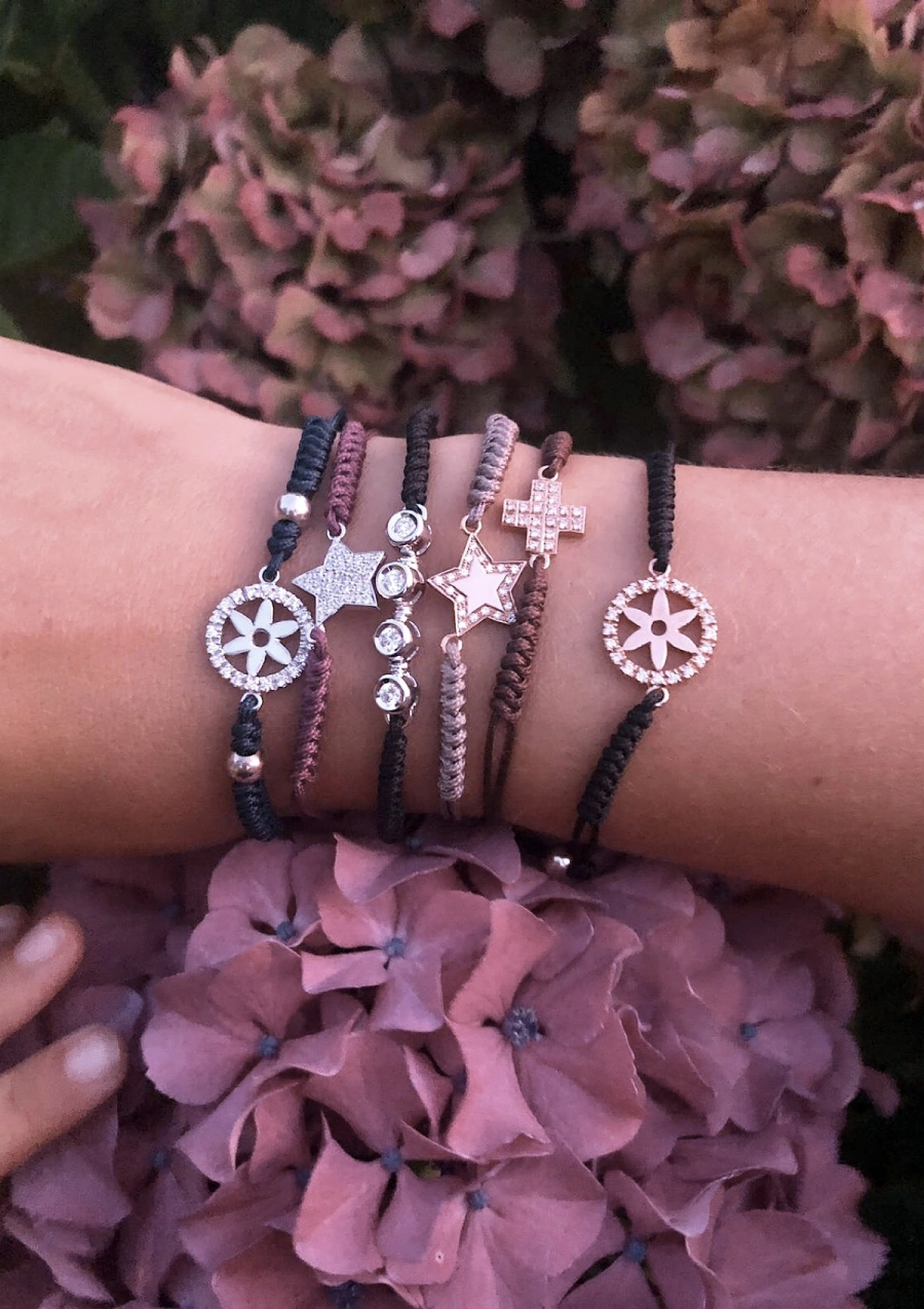 Pulsera charm CÍES en oro blanco de 18K y diamantes|Pulseras|Godiam Alta Joyería