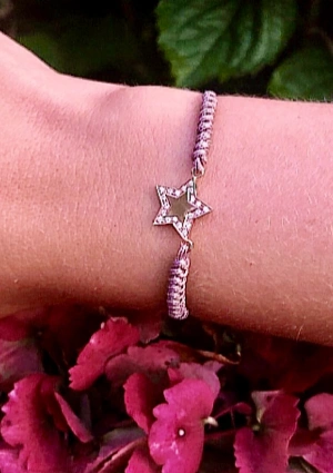 Pulsera ONS en oro rosa de 18K con diamantes y macramé. 2