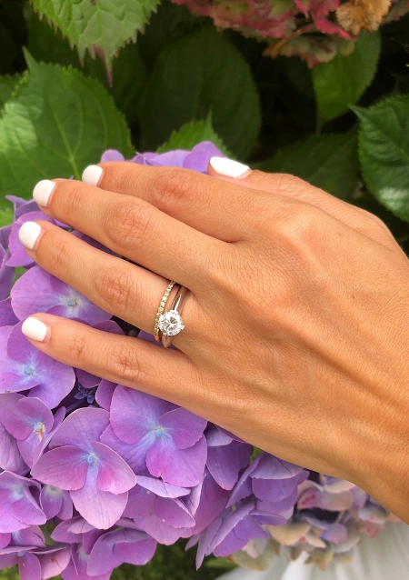 Bague solitaire CORUÑA en or blanc 18K et diamant de 1,22ct.