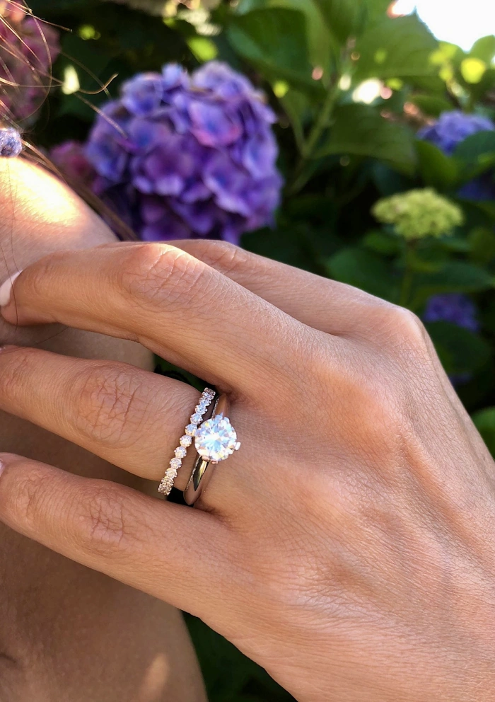 Bague solitaire CORUÑA en or blanc 18K et diamant de 1,22ct.