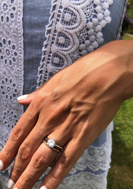 Bague solitaire CORUÑA en or blanc 18K et diamant de 1,22ct.