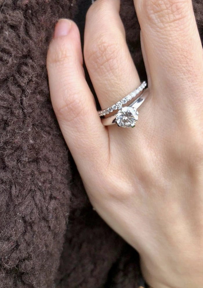 Bague solitaire CORUÑA en or blanc 18K et diamant de 1,22ct.