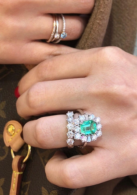 Bague demi alliance PALOMA en or blanc 18K et diamants.