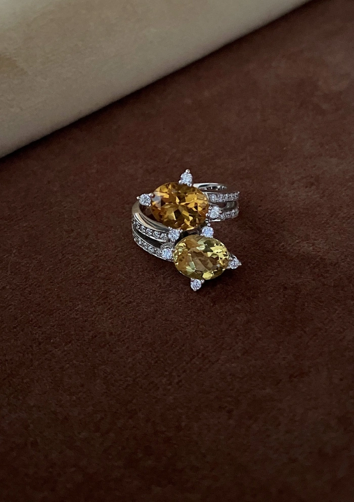 Bague MERMAID or blanc 18K diamants, peridot et quartz fumé.