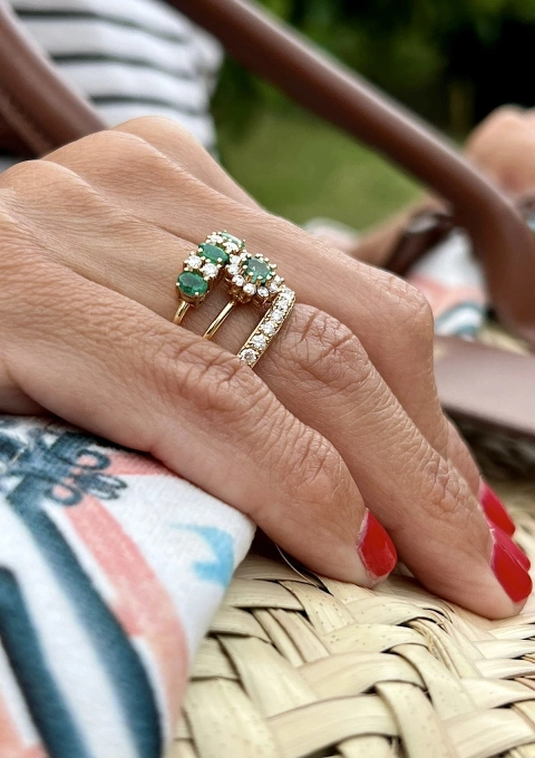 SISSI 18K yellow gold diamond and emerald rosette ring.
