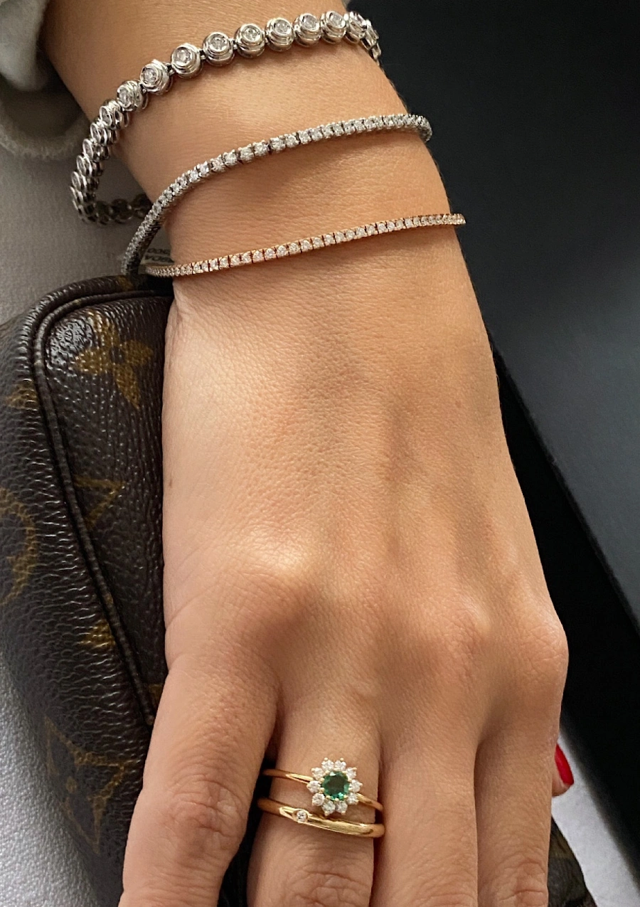 SISSI 18K yellow gold diamond and emerald rosette ring.