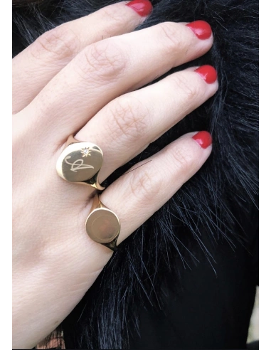 Anillo OVAL SIGNET en oro amarillo 18K y diamante|Anillos de Diamantes|Godiam Alta Joyería