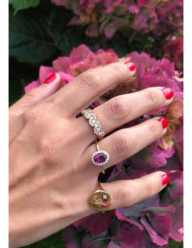 Anillo OVAL SIGNET en oro amarillo 18K y diamante|Anillos de Diamantes|Godiam Alta Joyería
