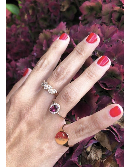 Anillo OVAL SIGNET en oro amarillo 18K y diamante|Anillos de Diamantes|Godiam Alta Joyería