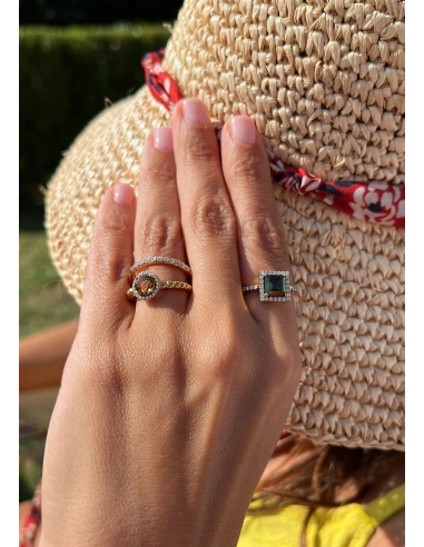 BURBUJAS 18K yellow gold diamonds and tourmaline halo ring.