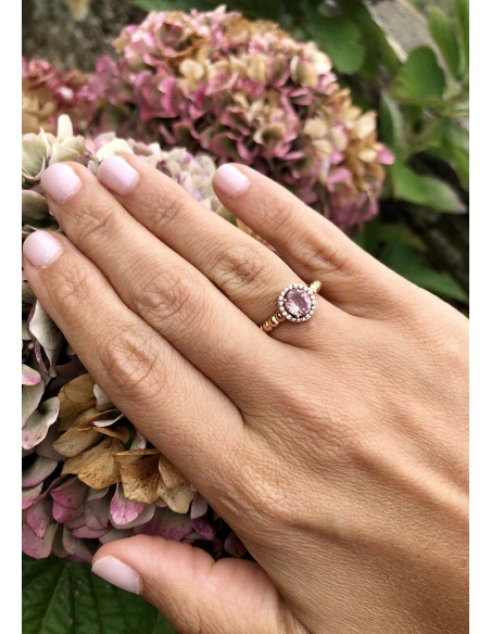 Anel BURBUJAS em ouro rosa 18K halo diamantes e turmalina.