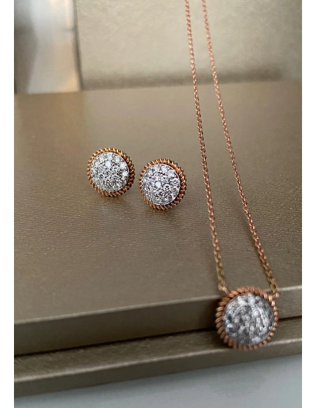 Boucles d'oreilles PILAR or 18K et diamants taille brillant.