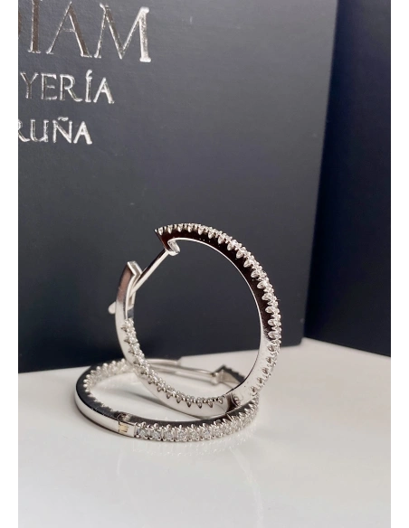 MIDI ROUND HOOPS 18K gold with diamonds earrings.