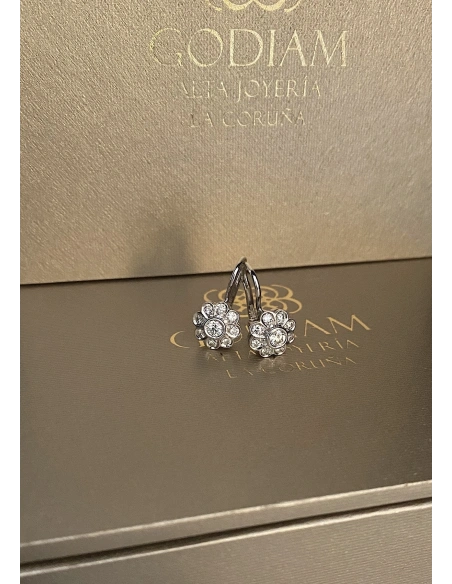 Boucles d'oreilles MARGARITA BABY or blanc 18K et diamants.