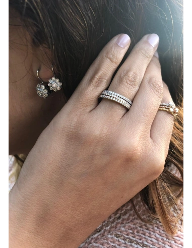 Boucles d'oreilles MARGARITA BABY or blanc 18K et diamants.