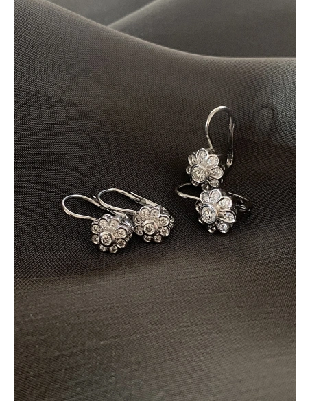 Boucles d'oreilles MARGARITA BABY or blanc 18K et diamants.