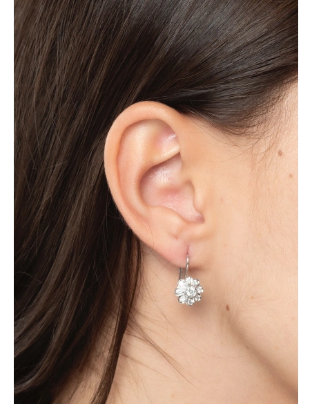 Brincos MARGARITA MIDI ouro branco 18K e rosetas diamantes.