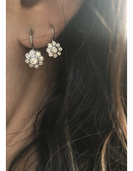 Pendientes MARGARITA MIDI en oro blanco de 18K y diamantes|Pendientes de Diamantes|Godiam Alta Joyería