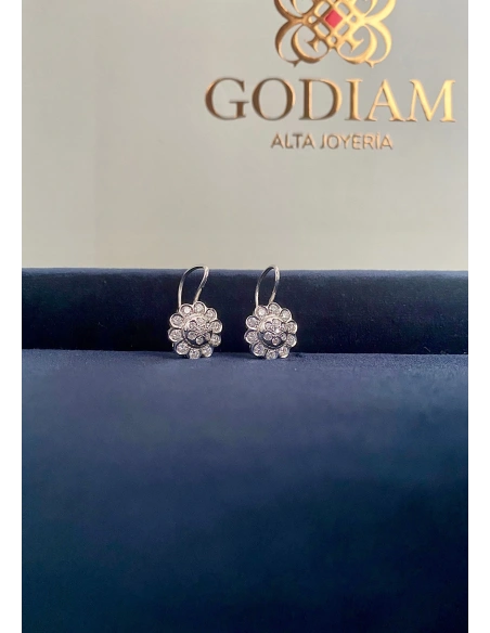 BIG MARGARITA 18K white gold earrings diamond rosette.
