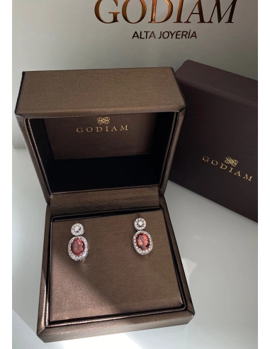 Pendientes AURORA en oro blanco 18K con halo de diamantes y rubelitas|Inicio|Godiam Alta Joyería
