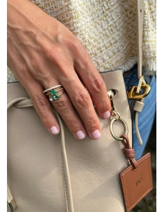 Bague MIRAVELLE en or jaune 18K avec diamant taille brillant et tourmaline verte taille poire 2