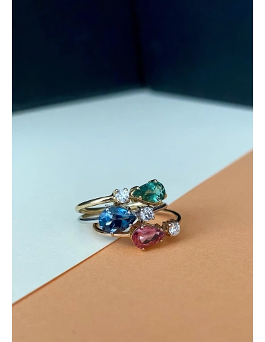 MIRAVELLE 18K white gold ring diamond & London Blue topaz