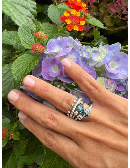 MIRAVELLE 18K white gold ring diamond & London Blue topaz