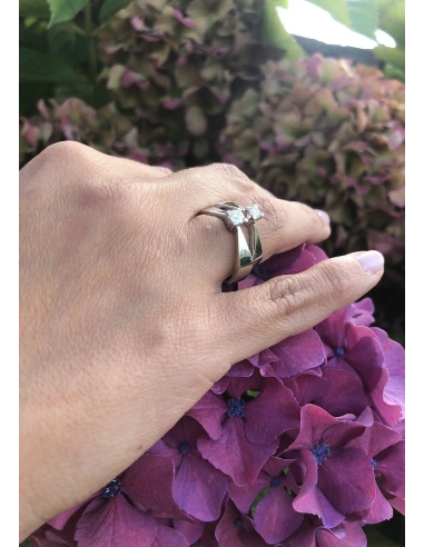 ITZÁ 18K white gold brilliant cut diamond solitaire ring.