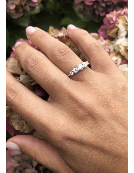 MJ 18K gold 5 graduated diamonds half eternity ring.