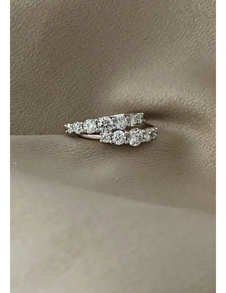 MJ 18K gold 5 graduated diamonds half eternity ring.