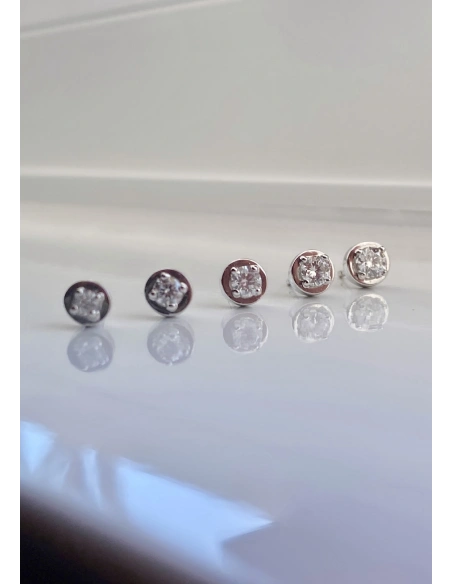 Pendientes dormilonas ZAHARA en oro blanco de 18K y diamantes|Pendientes|Godiam Alta Joyería