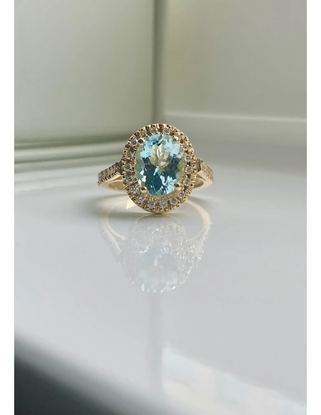 ELSA 18K yellow gold with diamonds and oval cut aquamarine halo ring