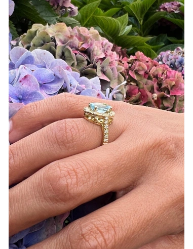 ELSA 18K yellow gold with diamonds and oval cut aquamarine halo ring
