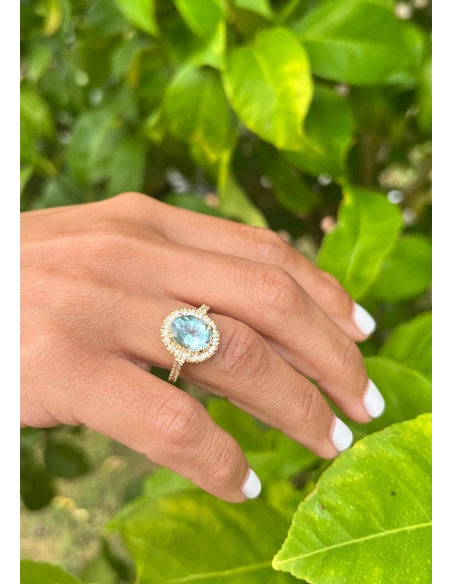 ELSA 18K yellow gold with diamonds and oval cut aquamarine halo ring