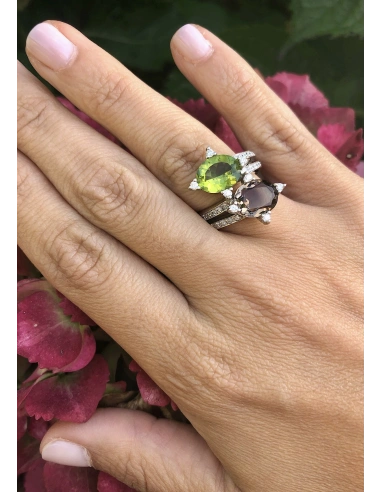 Anillo MERMAID en oro blanco 18K con diamantes, peridoto y cuarzo fumée|Anillos de Diamantes|Godiam Alta Joyería