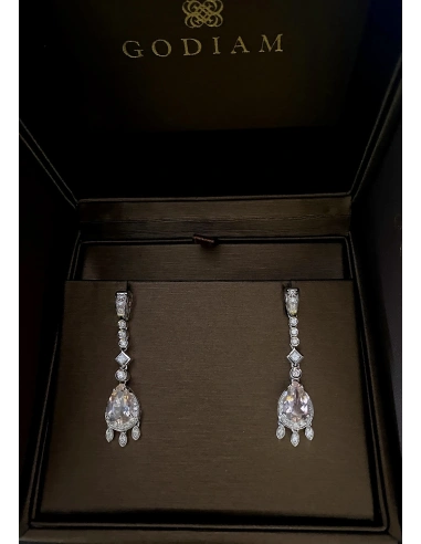 Brincos ROSÉE CASCADE ouro branco 18K diamantes e morganitas Brincos ROSÉE CASCADE ouro branco 18K diamantes e morganitas